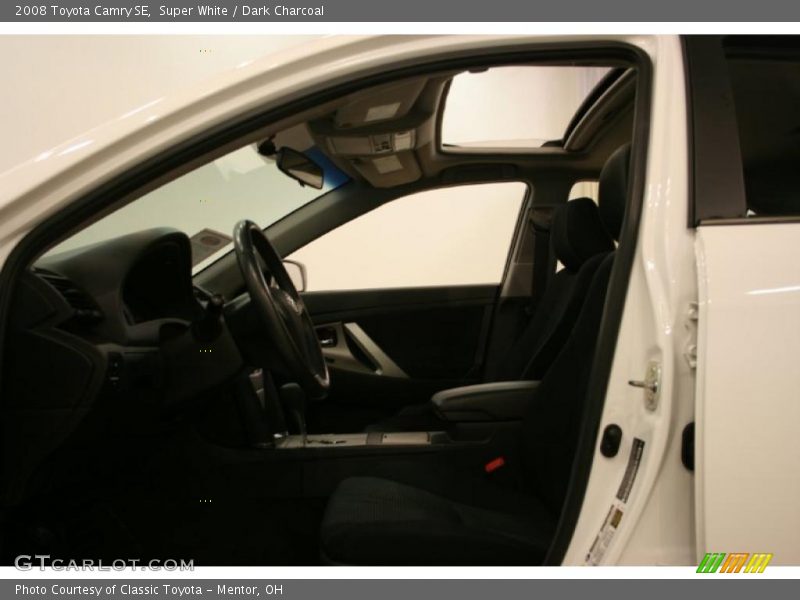 Super White / Dark Charcoal 2008 Toyota Camry SE