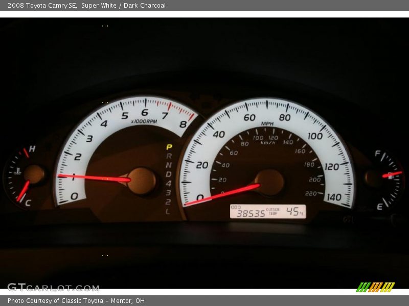 Super White / Dark Charcoal 2008 Toyota Camry SE