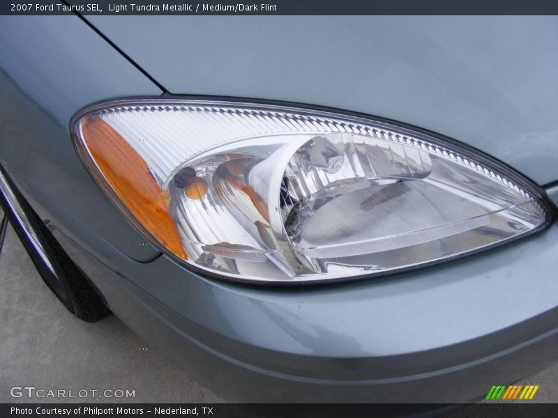 Light Tundra Metallic / Medium/Dark Flint 2007 Ford Taurus SEL