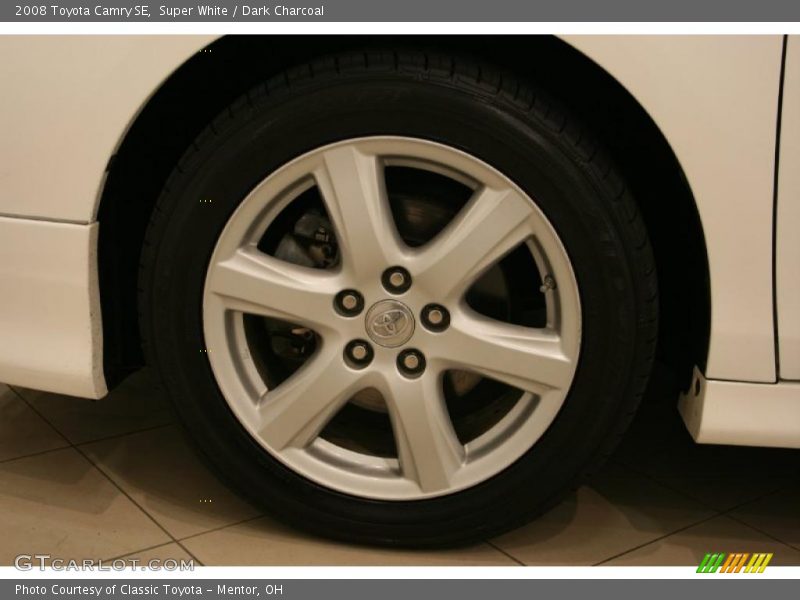 Super White / Dark Charcoal 2008 Toyota Camry SE