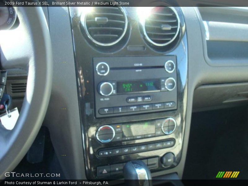 Brilliant Silver Metallic / Medium Light Stone 2009 Ford Taurus X SEL