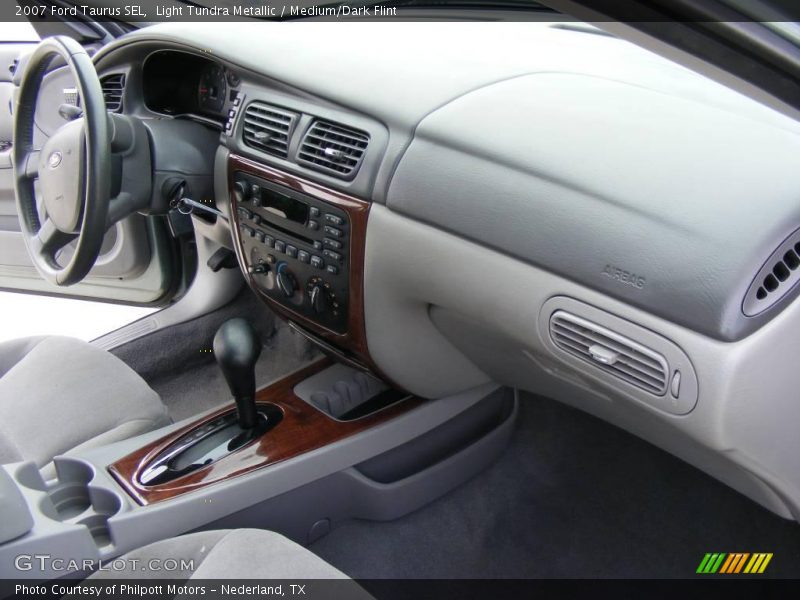 Light Tundra Metallic / Medium/Dark Flint 2007 Ford Taurus SEL