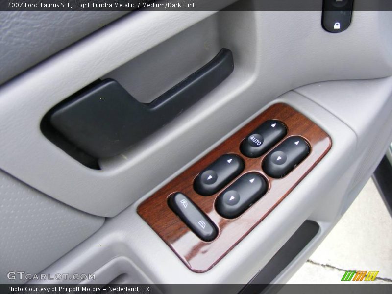 Light Tundra Metallic / Medium/Dark Flint 2007 Ford Taurus SEL
