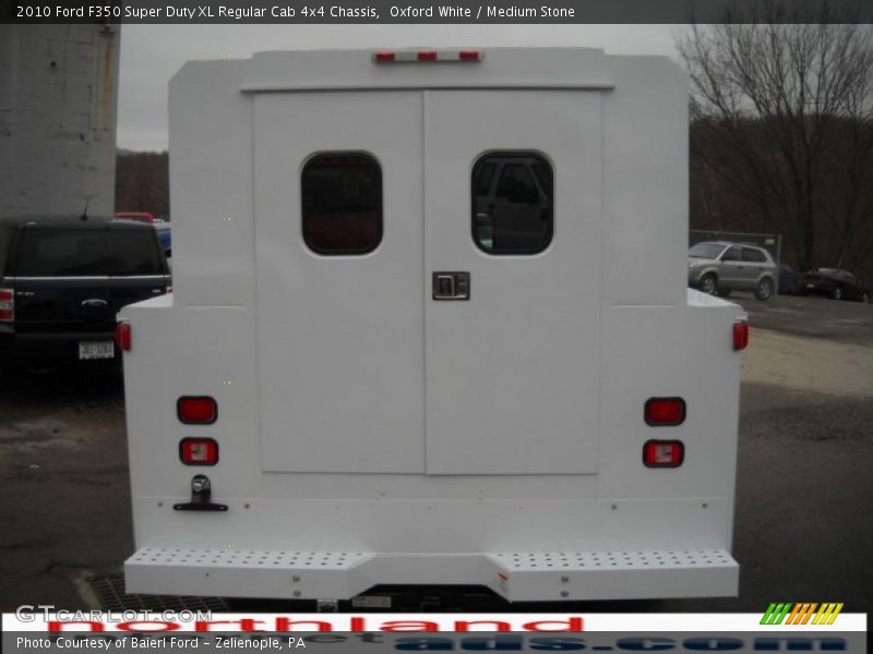 Oxford White / Medium Stone 2010 Ford F350 Super Duty XL Regular Cab 4x4 Chassis