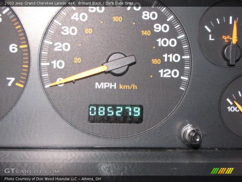 Brilliant Black / Dark Slate Gray 2003 Jeep Grand Cherokee Laredo 4x4