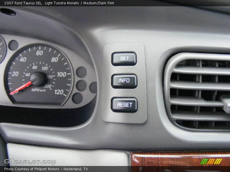 Light Tundra Metallic / Medium/Dark Flint 2007 Ford Taurus SEL
