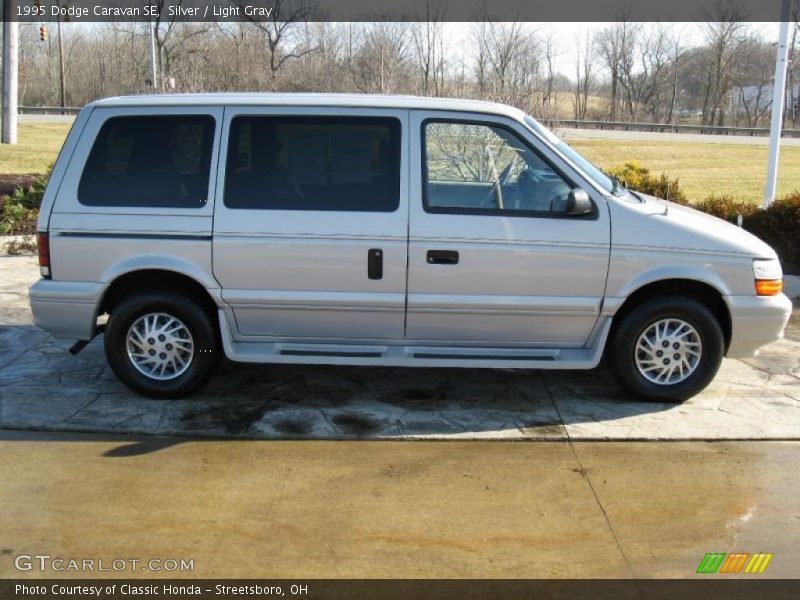 Silver / Light Gray 1995 Dodge Caravan SE