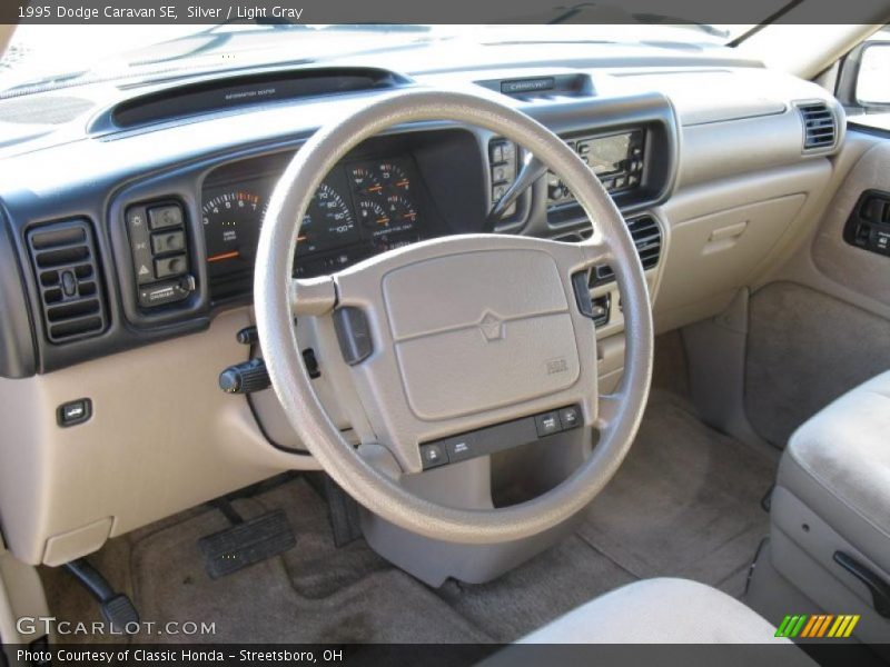 Silver / Light Gray 1995 Dodge Caravan SE