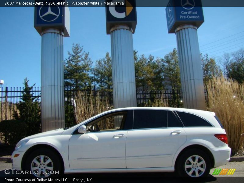 Alabaster White / Macadamia 2007 Mercedes-Benz R 350 4Matic