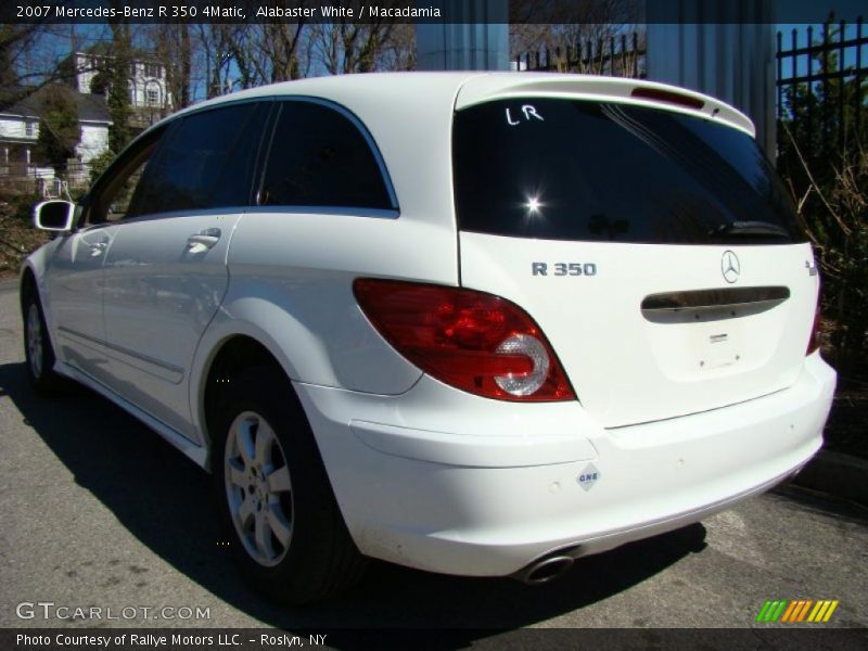 Alabaster White / Macadamia 2007 Mercedes-Benz R 350 4Matic