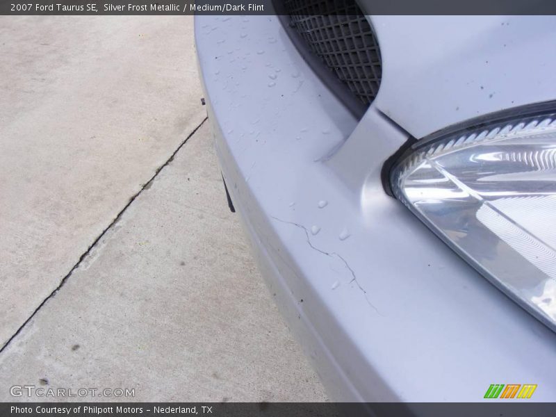 Silver Frost Metallic / Medium/Dark Flint 2007 Ford Taurus SE