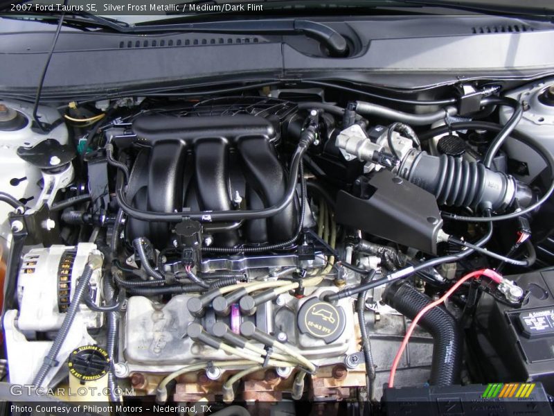 Silver Frost Metallic / Medium/Dark Flint 2007 Ford Taurus SE