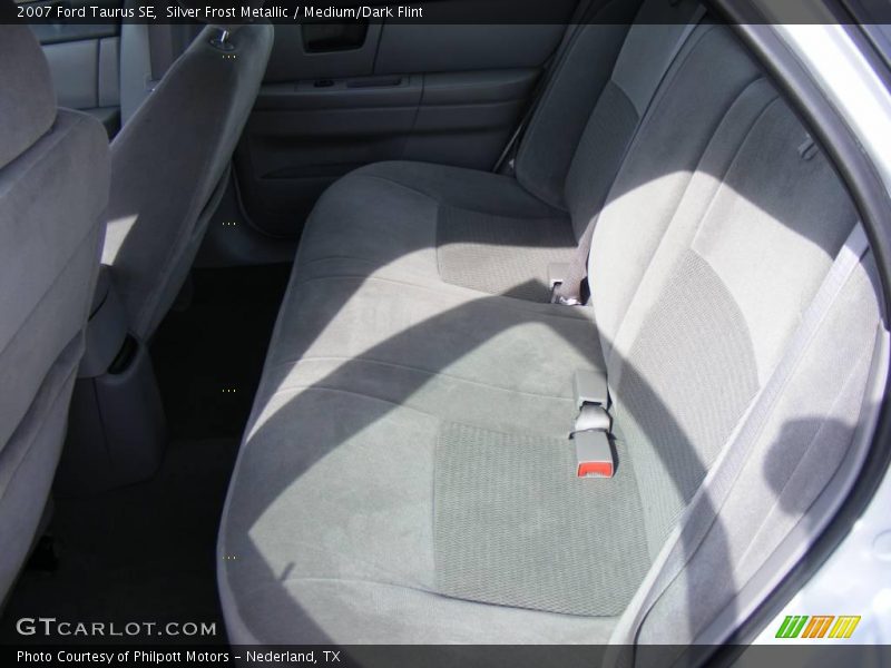 Silver Frost Metallic / Medium/Dark Flint 2007 Ford Taurus SE