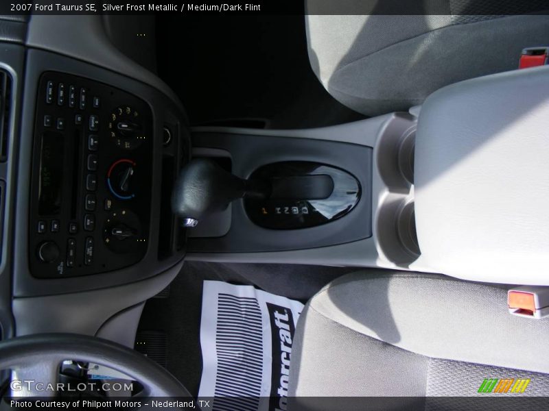 Silver Frost Metallic / Medium/Dark Flint 2007 Ford Taurus SE