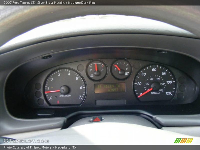 Silver Frost Metallic / Medium/Dark Flint 2007 Ford Taurus SE