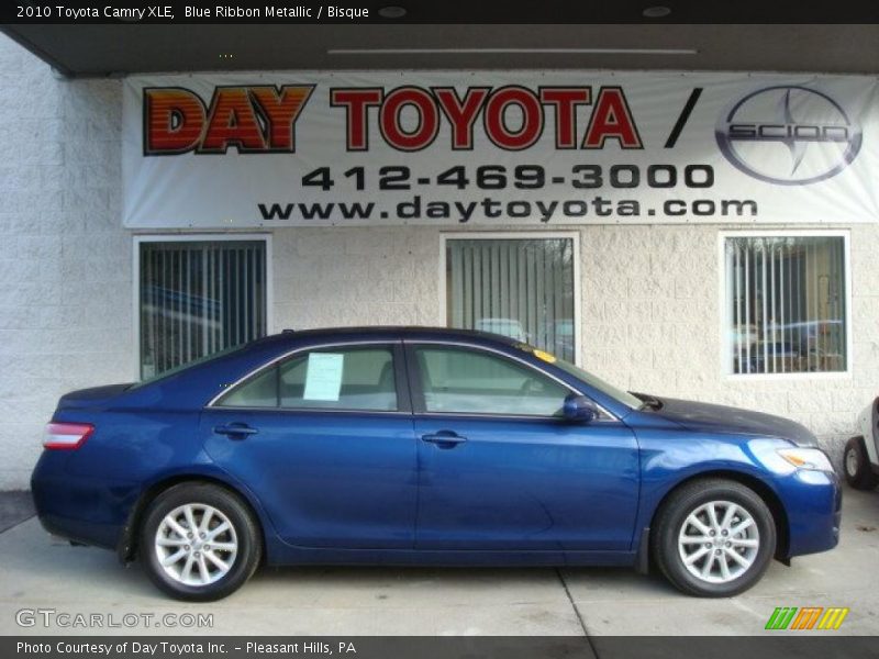 Blue Ribbon Metallic / Bisque 2010 Toyota Camry XLE