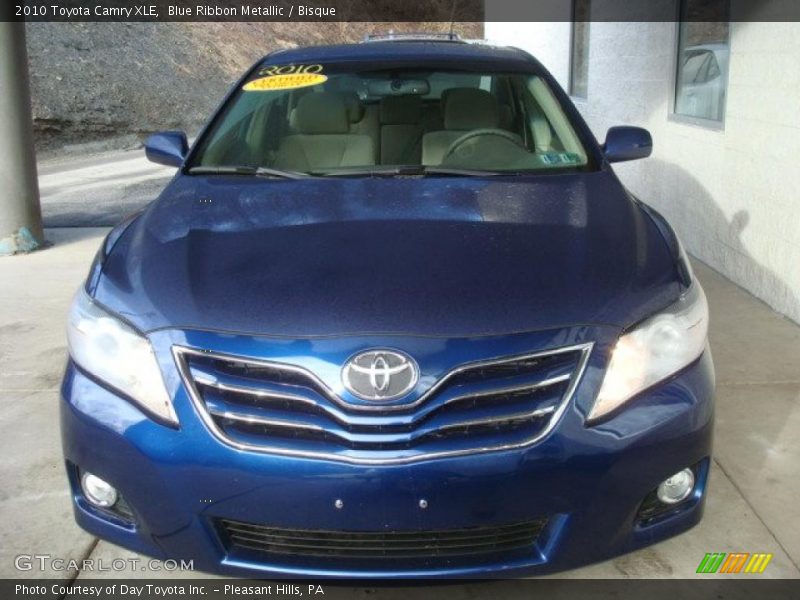 Blue Ribbon Metallic / Bisque 2010 Toyota Camry XLE