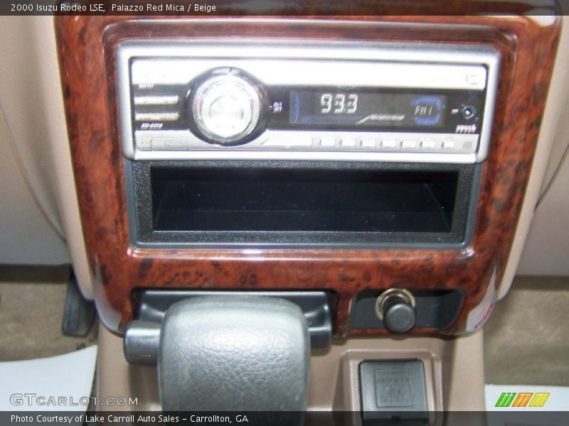 Palazzo Red Mica / Beige 2000 Isuzu Rodeo LSE