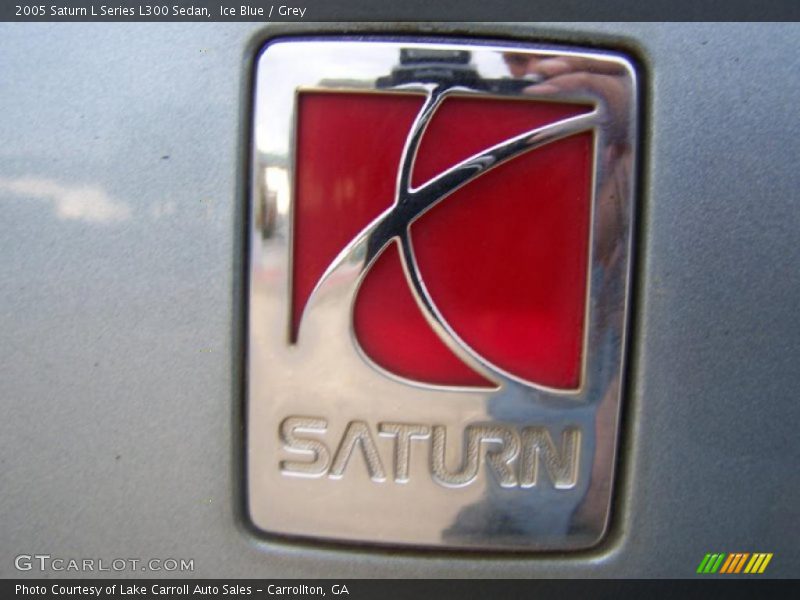 Ice Blue / Grey 2005 Saturn L Series L300 Sedan