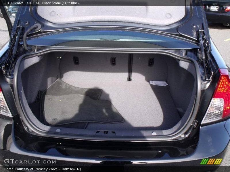 Black Stone / Off Black 2010 Volvo S40 2.4i