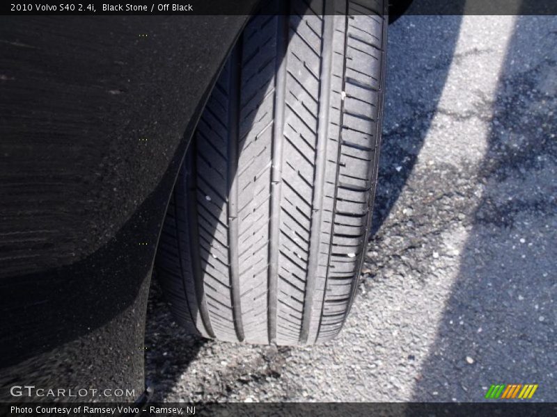 Black Stone / Off Black 2010 Volvo S40 2.4i