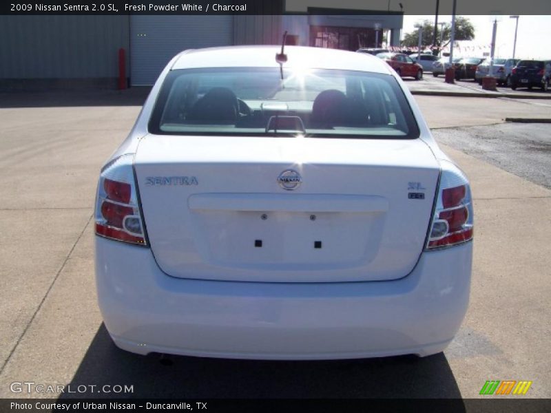 Fresh Powder White / Charcoal 2009 Nissan Sentra 2.0 SL