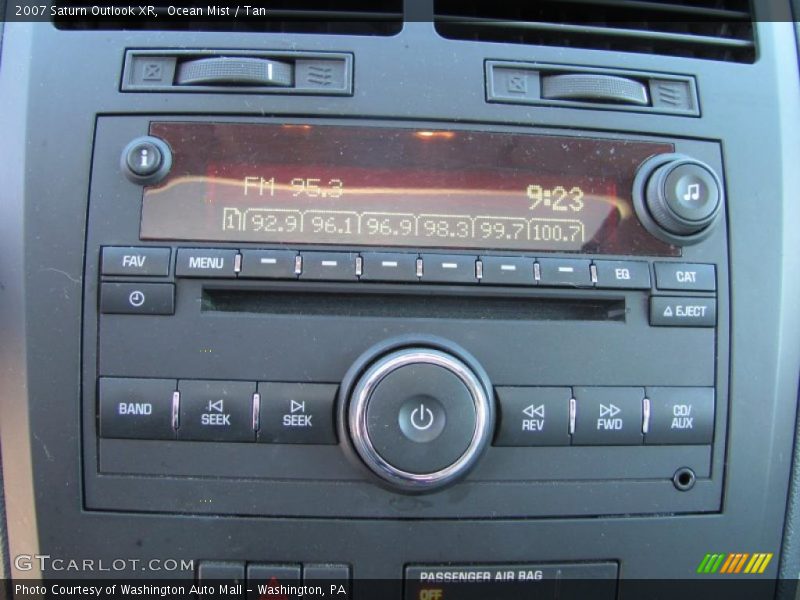 Ocean Mist / Tan 2007 Saturn Outlook XR