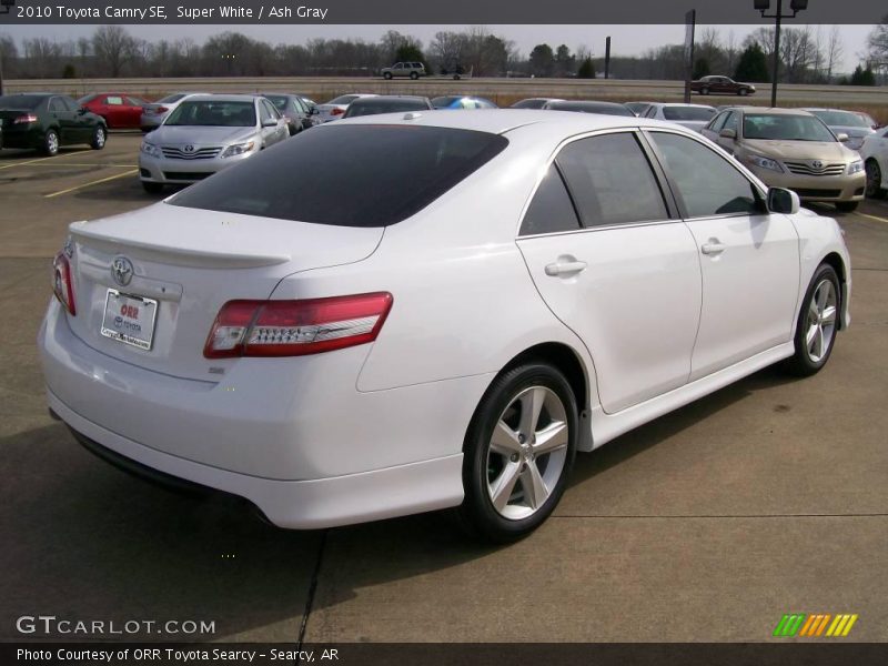 Super White / Ash Gray 2010 Toyota Camry SE