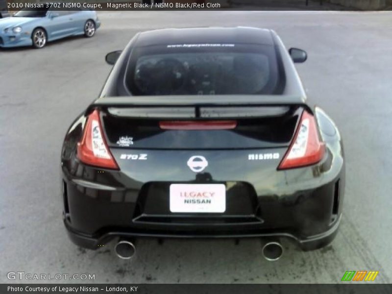 Magnetic Black / NISMO Black/Red Cloth 2010 Nissan 370Z NISMO Coupe