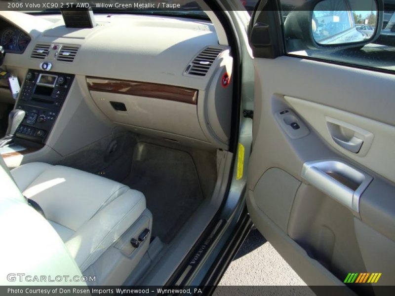 Willow Green Metallic / Taupe 2006 Volvo XC90 2.5T AWD