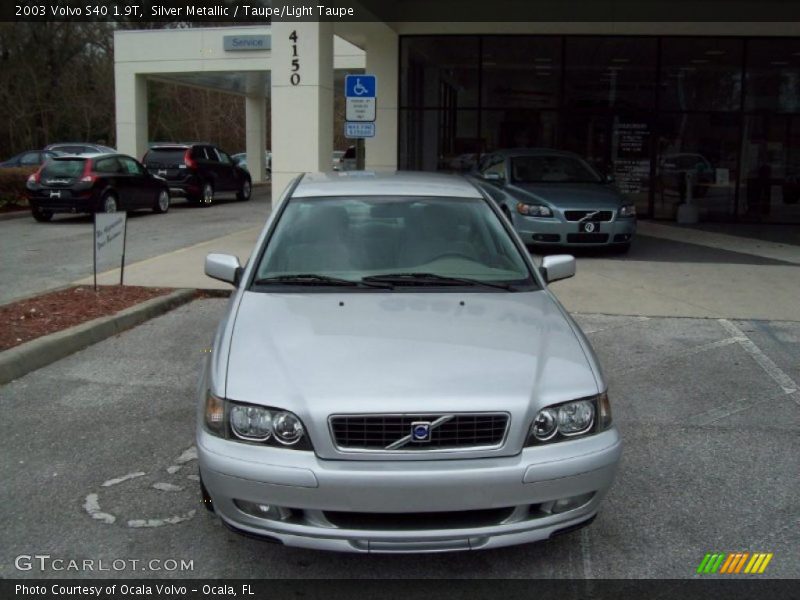 Silver Metallic / Taupe/Light Taupe 2003 Volvo S40 1.9T