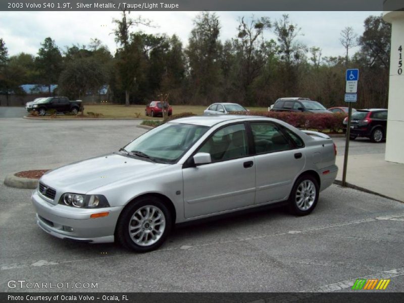 Silver Metallic / Taupe/Light Taupe 2003 Volvo S40 1.9T