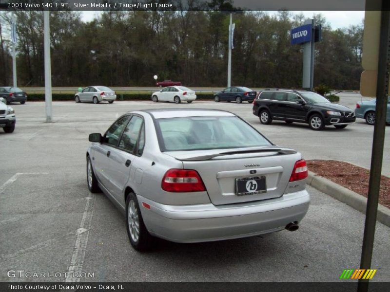 Silver Metallic / Taupe/Light Taupe 2003 Volvo S40 1.9T