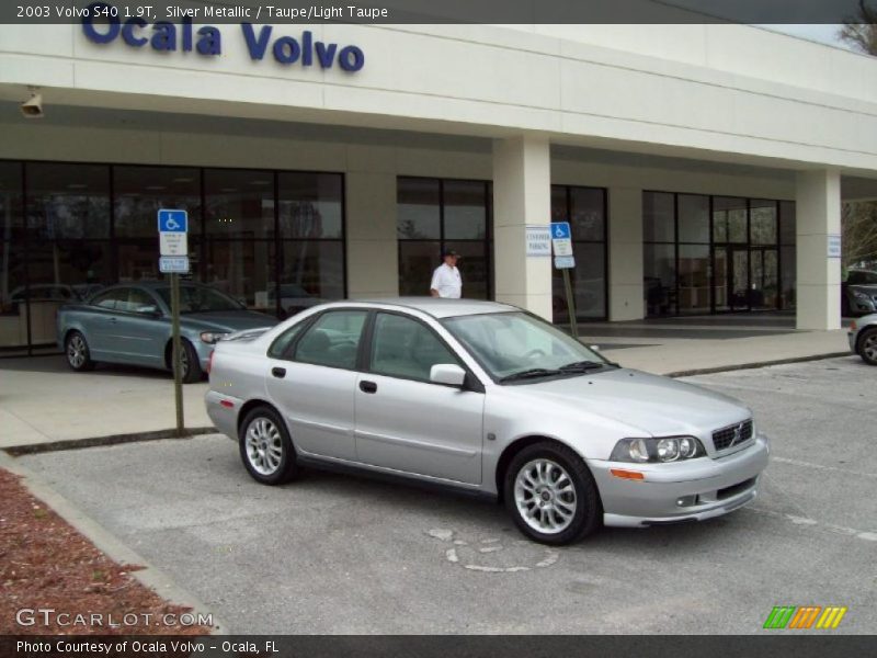 Silver Metallic / Taupe/Light Taupe 2003 Volvo S40 1.9T