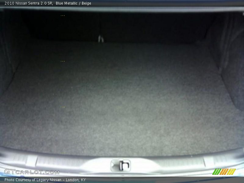 Blue Metallic / Beige 2010 Nissan Sentra 2.0 SR