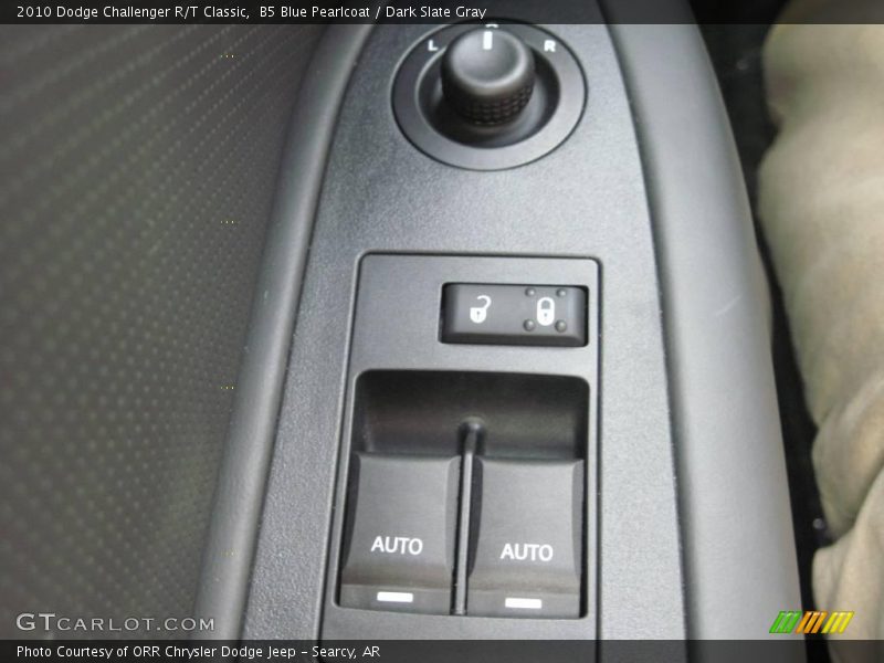 B5 Blue Pearlcoat / Dark Slate Gray 2010 Dodge Challenger R/T Classic