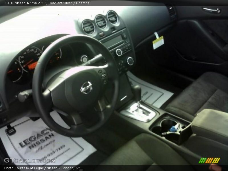 Radiant Silver / Charcoal 2010 Nissan Altima 2.5 S