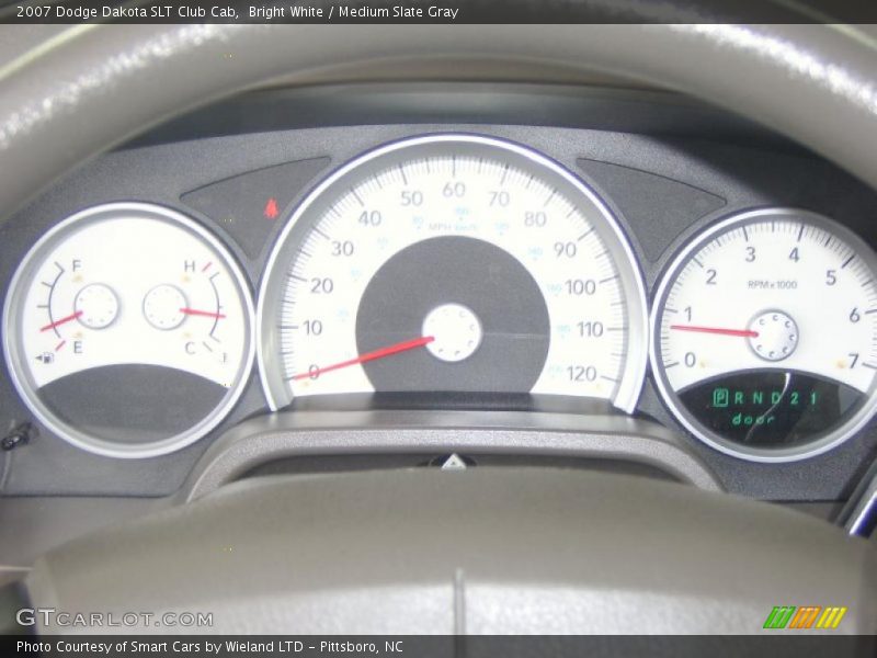 Bright White / Medium Slate Gray 2007 Dodge Dakota SLT Club Cab