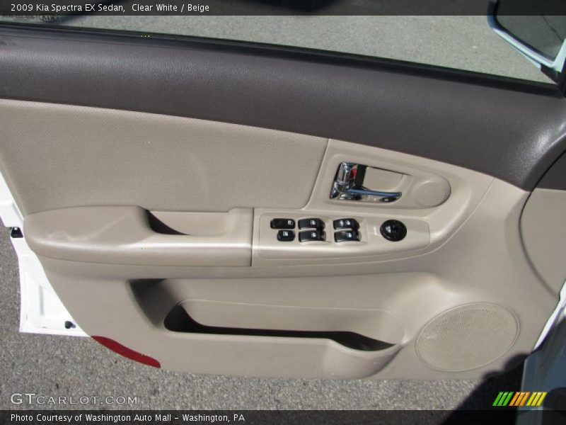Clear White / Beige 2009 Kia Spectra EX Sedan