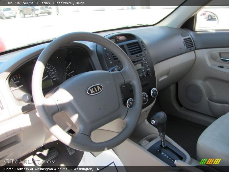 Clear White / Beige 2009 Kia Spectra EX Sedan