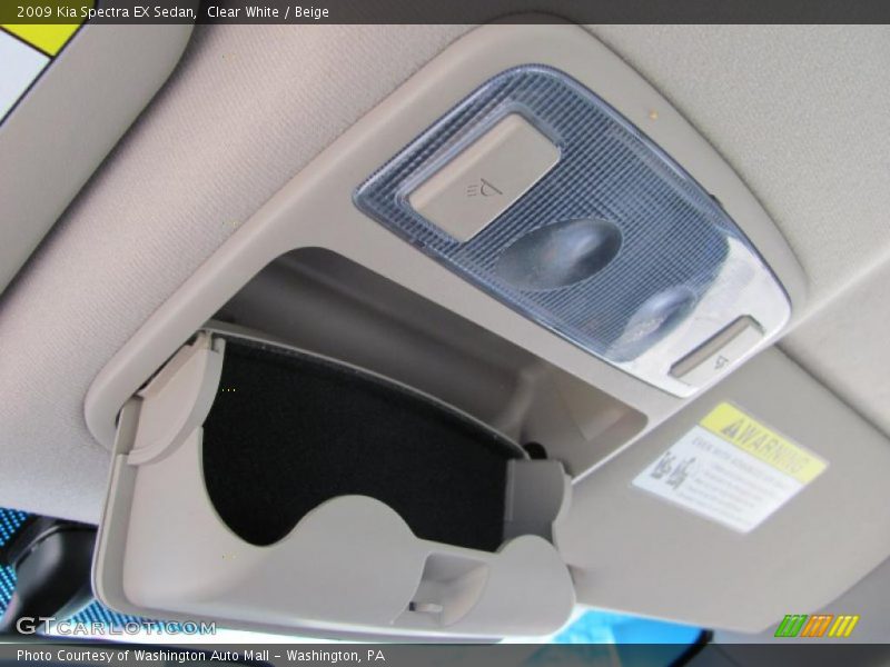 Clear White / Beige 2009 Kia Spectra EX Sedan