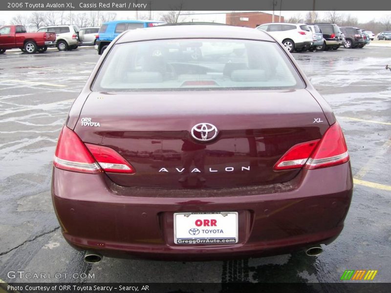 Cassis Red Pearl / Ivory 2006 Toyota Avalon XL