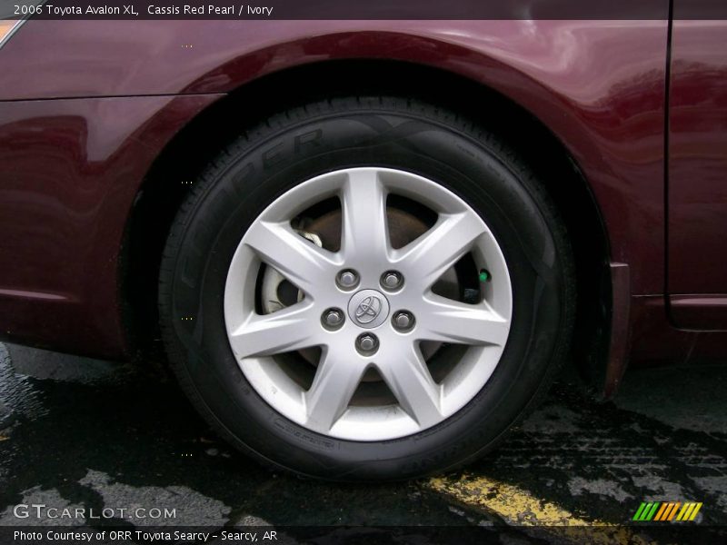 Cassis Red Pearl / Ivory 2006 Toyota Avalon XL