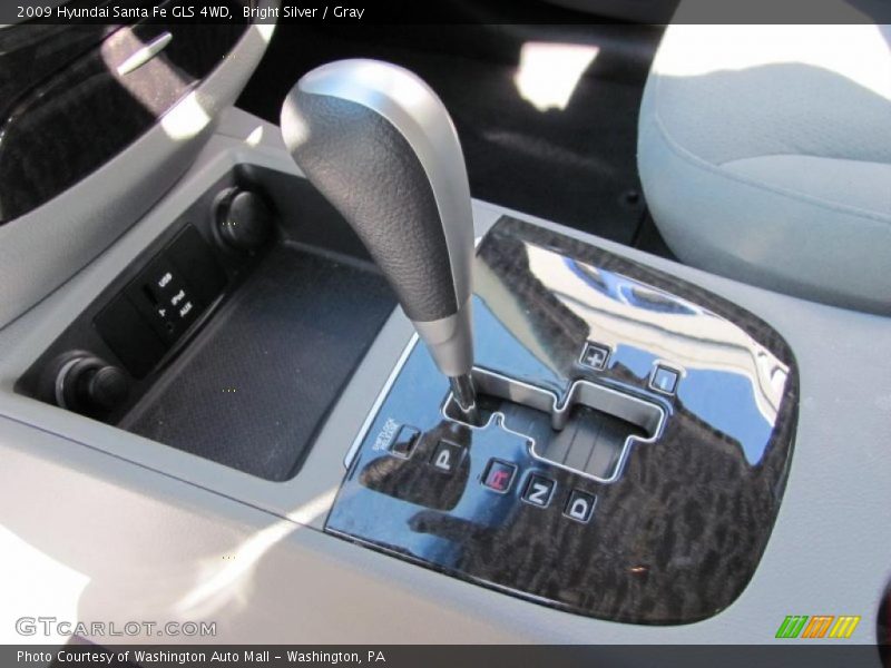 Bright Silver / Gray 2009 Hyundai Santa Fe GLS 4WD