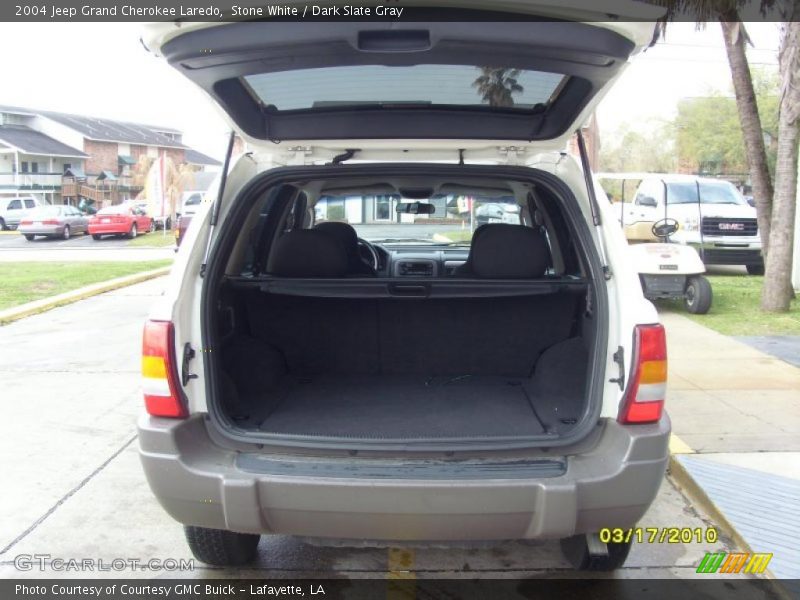 Stone White / Dark Slate Gray 2004 Jeep Grand Cherokee Laredo