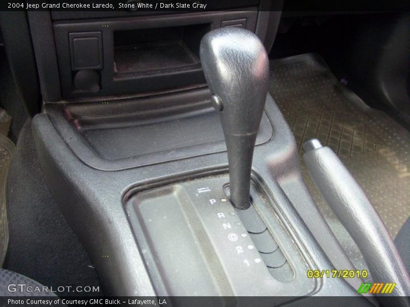Stone White / Dark Slate Gray 2004 Jeep Grand Cherokee Laredo