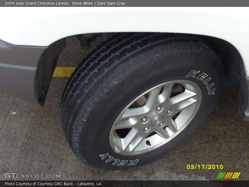 Stone White / Dark Slate Gray 2004 Jeep Grand Cherokee Laredo