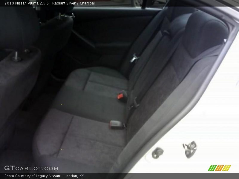 Radiant Silver / Charcoal 2010 Nissan Altima 2.5 S