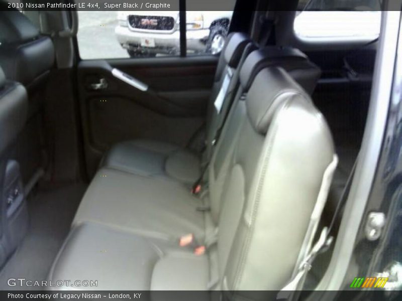 Super Black / Graphite 2010 Nissan Pathfinder LE 4x4