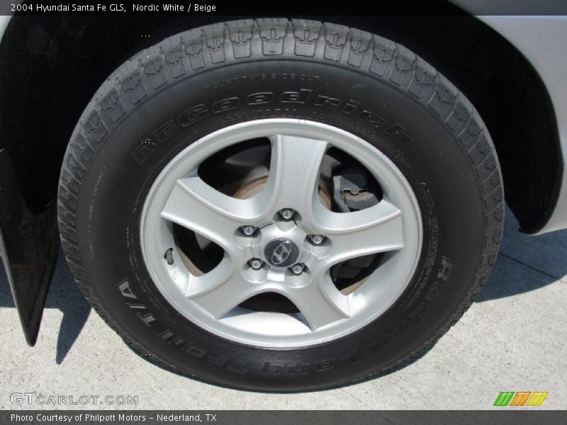 Nordic White / Beige 2004 Hyundai Santa Fe GLS